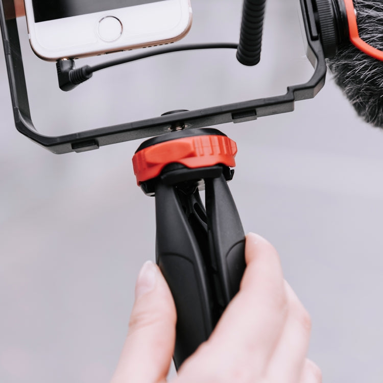 YELANGU PC203 YLG1801C Vlogging Live Broadcast LED Selfie Light Smartphone Video Rig Handle Stabilizer Plastic Bracket Tripod Kits, PC203