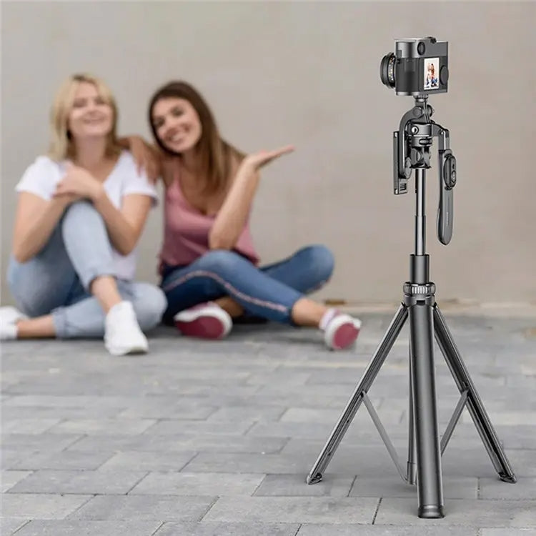 YESIDO SF17 Multifunctional Retractable Metal Tripod Stand Selfie Stick for Cell Phones Camera, SF17