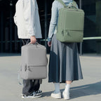 P960 Large Capacity Water Resistant Fashionable Backpack